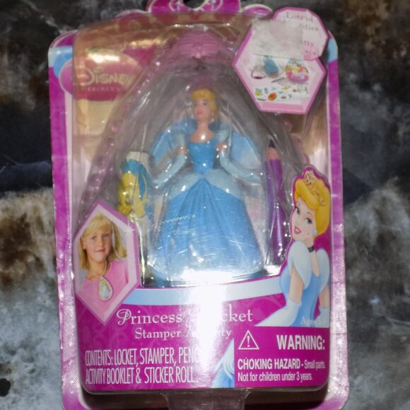 Disney Princess Locket Stamper Activity NEW RARE - Picture 1 of 3